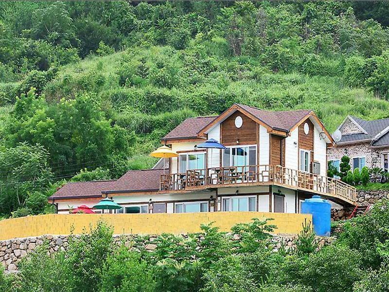 Hanuri Pension Namhae Exterior foto